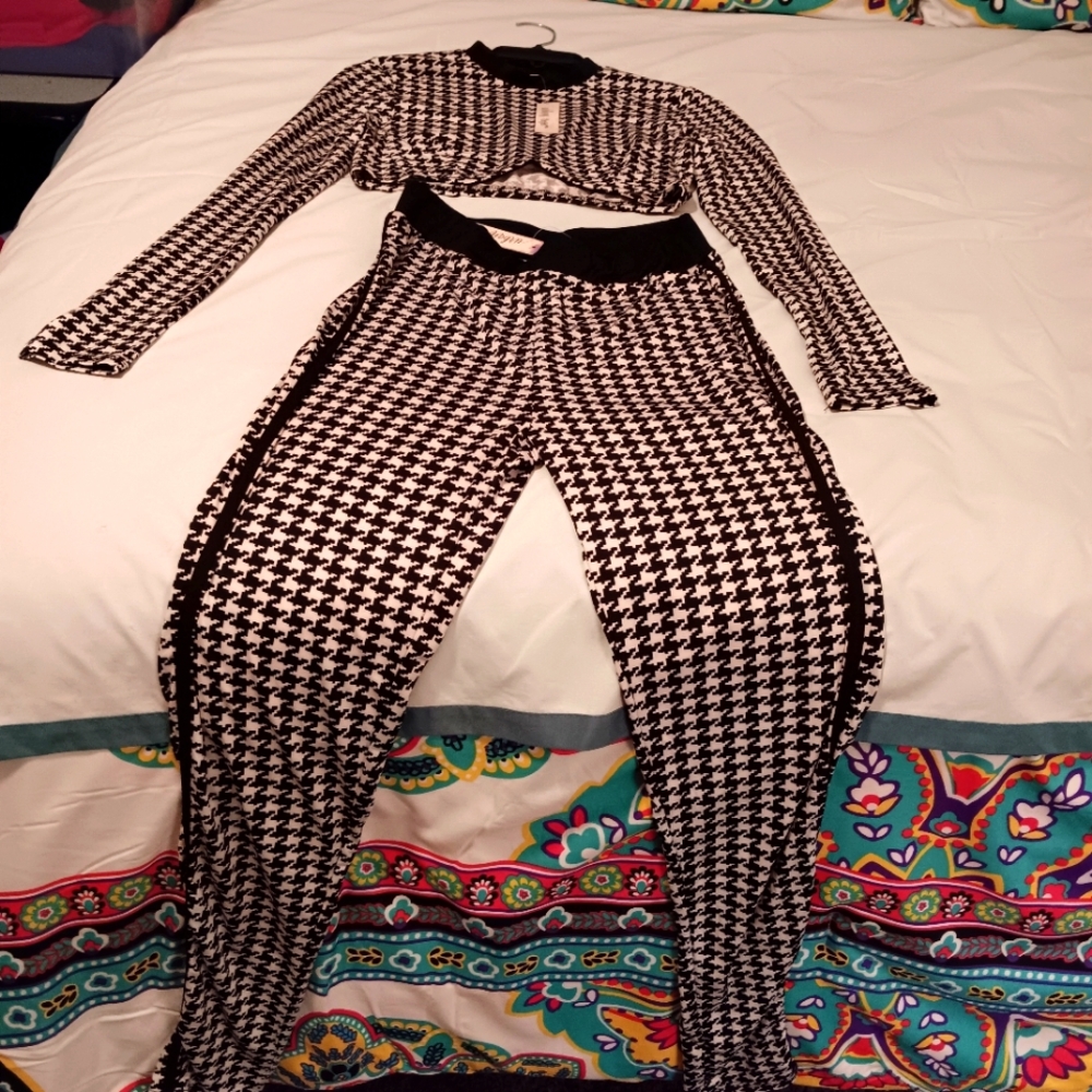 Urban Rose Houndstooth